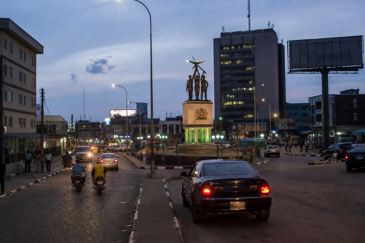 Wynajem samochodów w Benin City (Nigeria): praktyczny przewodnik
