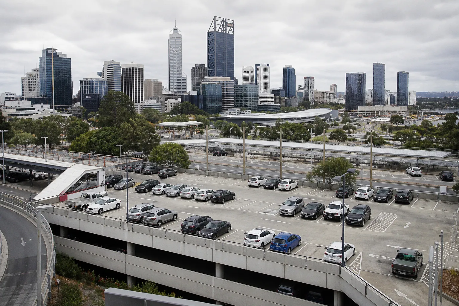 Wynajem samochodów w Perth (Australia): praktyczny przewodnik
