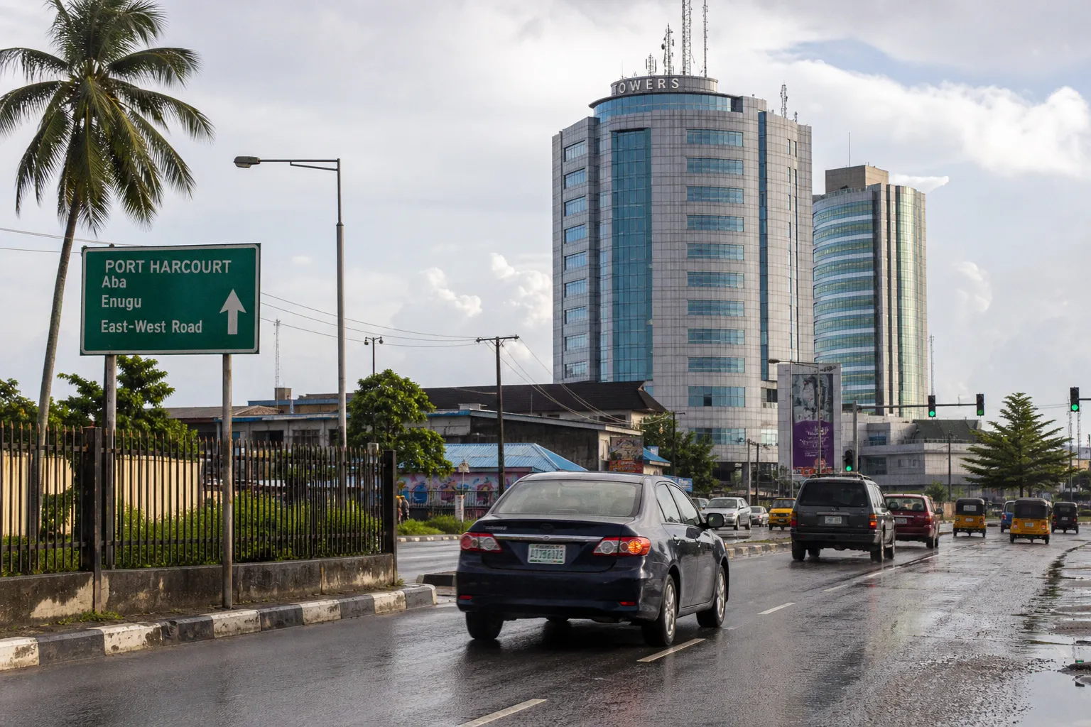 Wynajem samochodów w Port Harcourt: praktyczny przewodnik po stolicy naftowej Nigerii